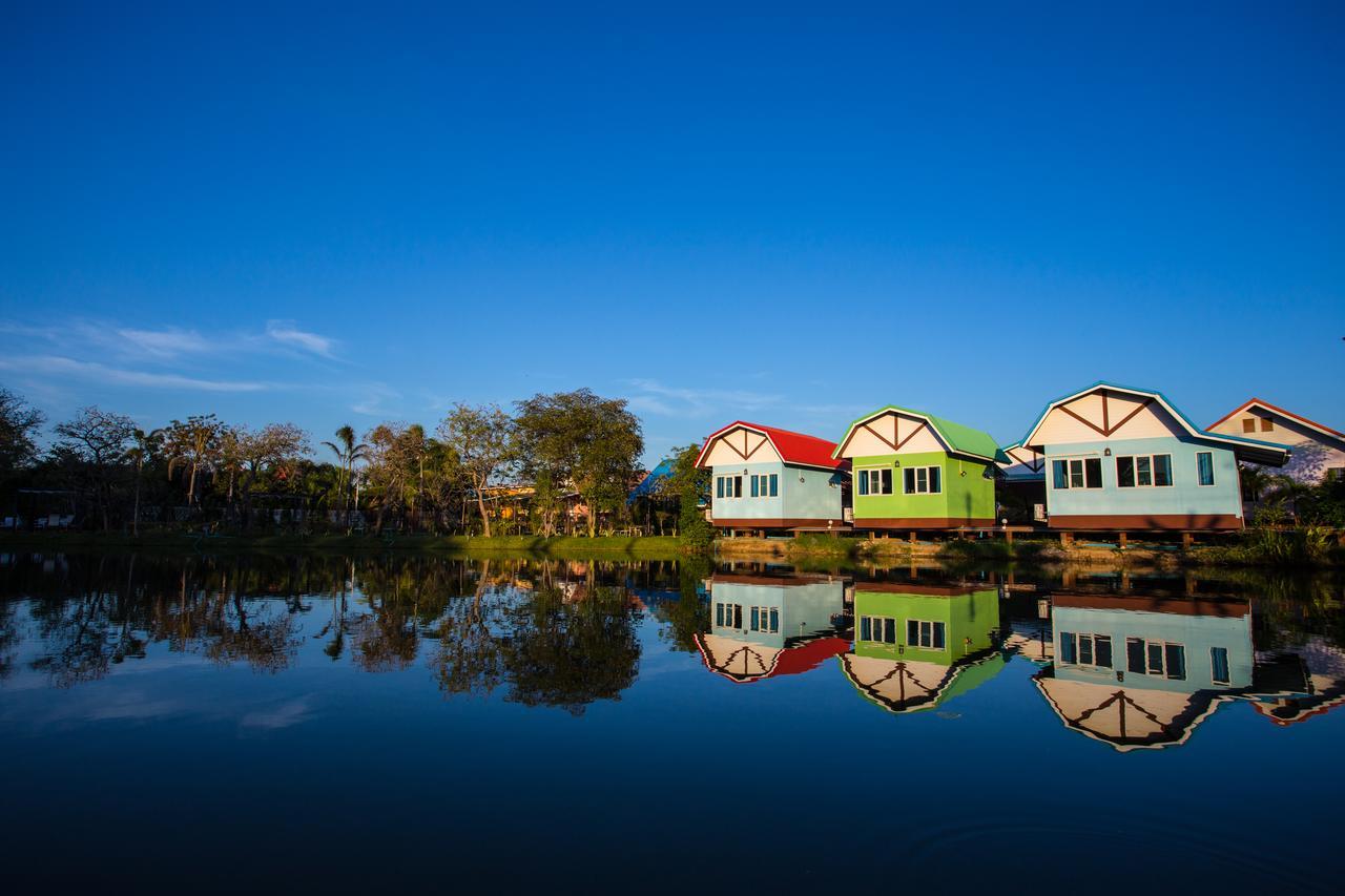 Baan Tor Mai Resort Suphan Buri Exterior photo
